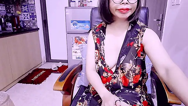 Snapshot of Miu-Le chatting on April 26, 3:32 pm Miu-Le online show from April 26, 3:32 pm