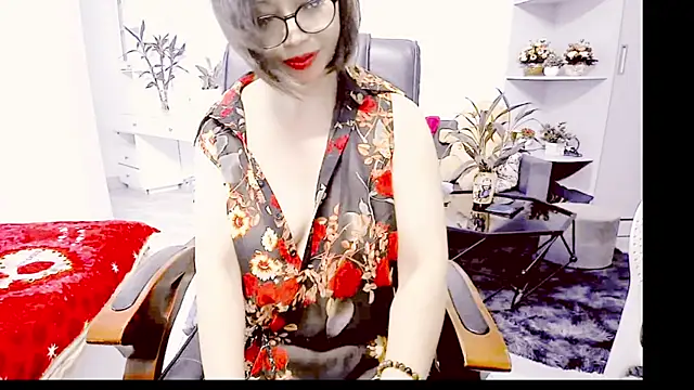 Snapshot of Miu-Le chatting on May 8, 9:36 am Miu-Le online show from May 8, 9:36 am
