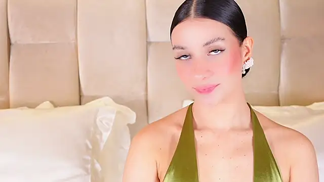 KiraKayleigh1 online show from December 18, 1:00 am