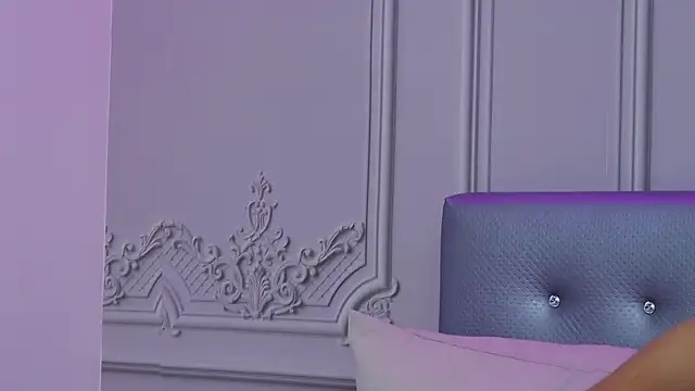 Snapshot of ClaraHazel chatting on January 6, 7:42 am ClaraHazel online show from January 6, 7:42 am