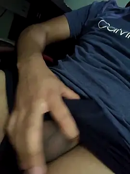 Snapshot of crmm90 chatting on October 11, 11:47 pm crmm90 online show from October 11, 11:47 pm