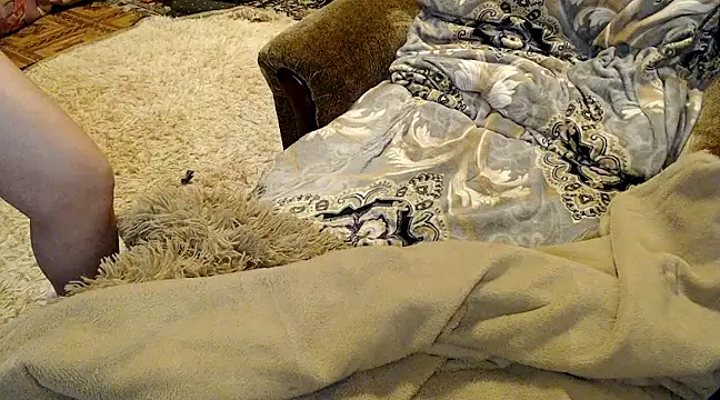  Kitti  online show from January 24, 9:05 pm