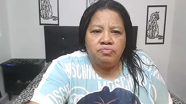 Snapshot of Shanttal0272 chatting on January 9, 12:35 am Shanttal0272 online show from January 9, 12:35 am