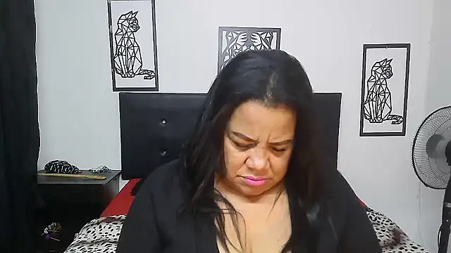 Snapshot of Shanttal0272 chatting on January 11, 4:56 pm Shanttal0272 online show from January 11, 4:56 pm