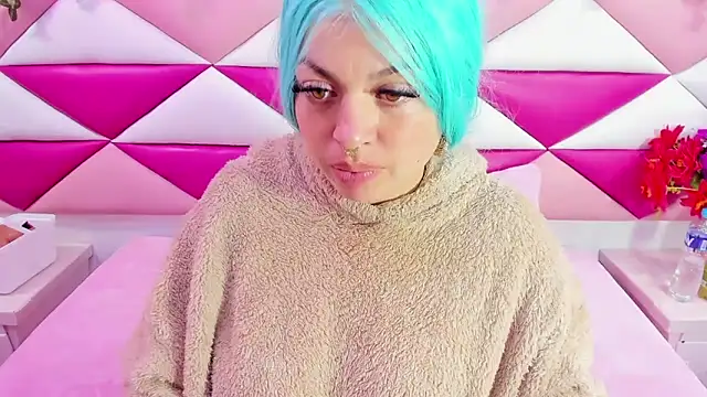 Cocoo Nuth online show from March 21, 3:00 am