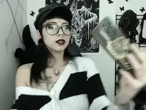 n0sferatus   online show from January 12, 4:18 am