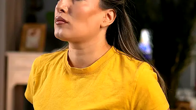 KellyMathews online show from September 11, 2:00 am