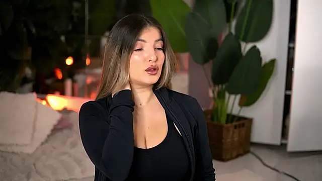 KellyMathews online show from February 6, 2:16 am