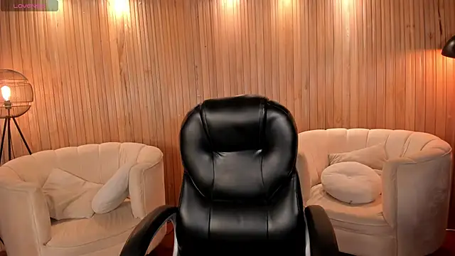 Snapshot of AmberLewis_ chatting on September 21, 10:33 pm AmberLewis online show from September 21, 10:33 pm