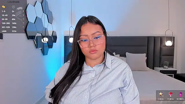 Snapshot of AmberLewis_ chatting on October 16, 2:56 am AmberLewis online show from October 16, 2:56 am
