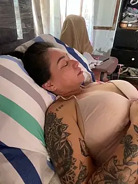 Snapshot of nurse_desi_sexlove chatting on March 9, 10:08 pm nurse desi sexlove online show from March 9, 10:08 pm