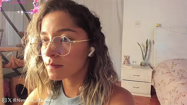 Norma-Jeaane online show from January 16, 4:50 pm