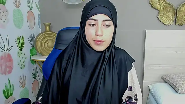 chaymae nah  online show from January 15, 2:17 am