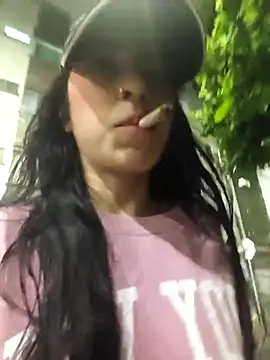 chaymae nah  online show from April 8, 6:13 am