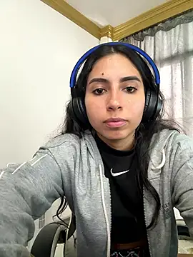 bella-black online show from January 14, 4:34 pm