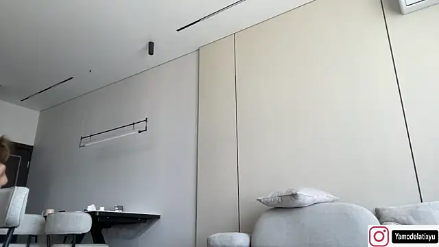 diffgirls2 online show from April 3, 8:34 am