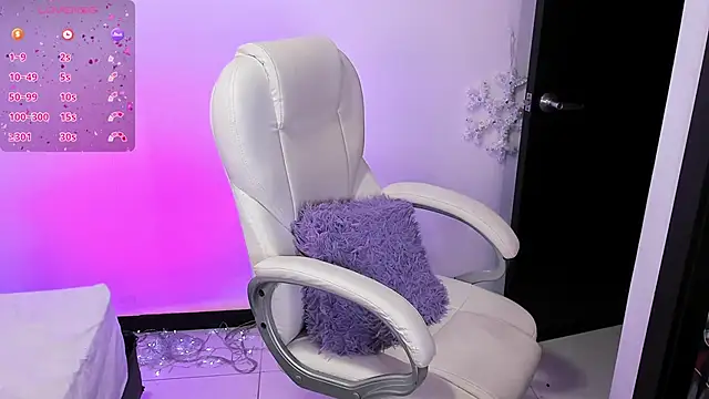 nyna 1 online show from January 9, 10:20 pm