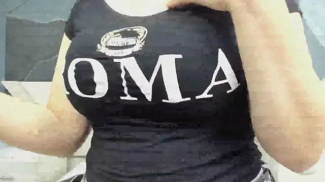 Snapshot of AmberGreyy_ chatting on March 2, 12:32 pm AmberGreyy online show from March 2, 12:32 pm