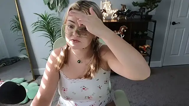 Snapshot of rodeobrii chatting on November 3, 1:45 pm rodeobrii online show from November 3, 1:45 pm