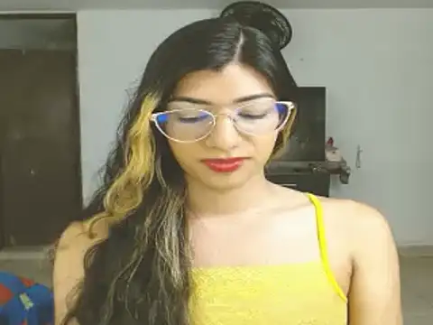 engielphoenis14 online show from December 4, 10:19 pm