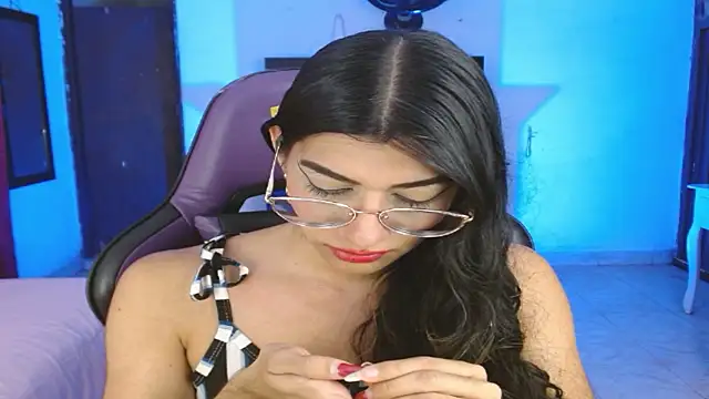 engielphoenis14 online show from January 17, 10:46 pm