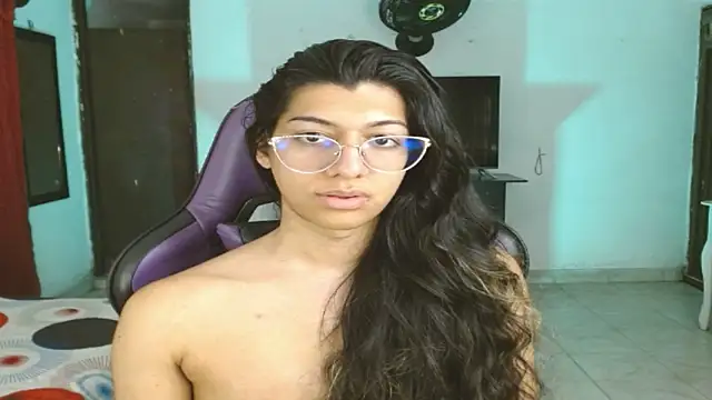 engielphoenis14 online show from March 26, 11:43 pm