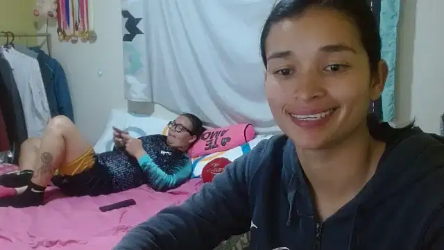 Snapshot of clayre_and_jill chatting on September 16, 3:18 am clayre and jill online show from September 16, 3:18 am