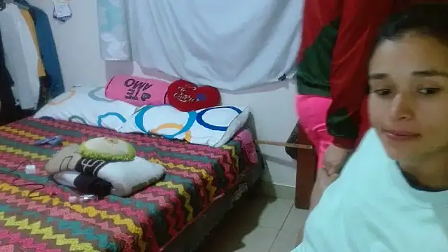 Snapshot of clayre_and_jill chatting on September 29, 6:24 pm clayre and jill online show from September 29, 6:24 pm