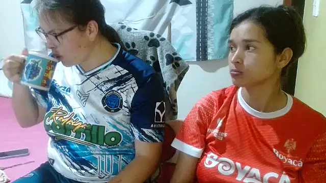 Snapshot of clayre_and_jill chatting on November 6, 8:15 am clayre and jill online show from November 6, 8:15 am