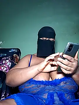 Loly mor online show from January 11, 2:15 pm