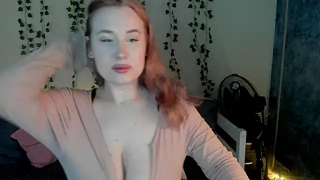 Emily Gin online show from January 29, 2:40 am
