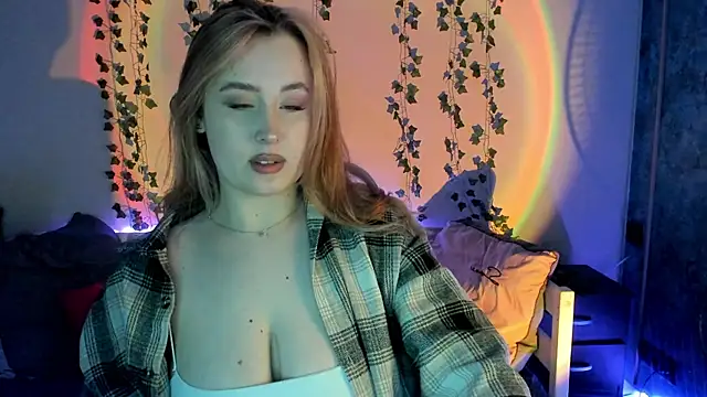 Emily Gin online show from March 8, 8:44 am