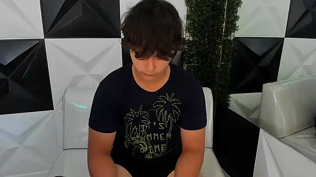 Dani cumboy online show from November 21, 1:32 pm