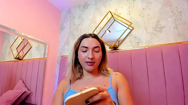 TomLondon  online show from December 21, 11:50 am