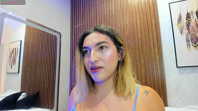 Snapshot of TomLondon_ chatting on May 13, 12:13 pm TomLondon online show from May 13, 12:13 pm