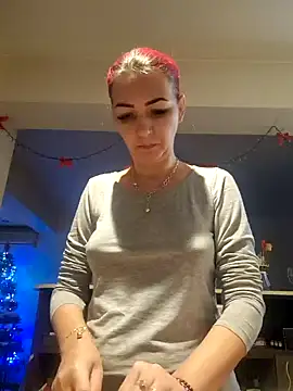 Snapshot of Evadesirex46 chatting on December 15, 1:54 pm Evadesirex46 online show from December 15, 1:54 pm