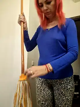 Snapshot of Evadesirex46 chatting on December 18, 6:14 pm Evadesirex46 online show from December 18, 6:14 pm