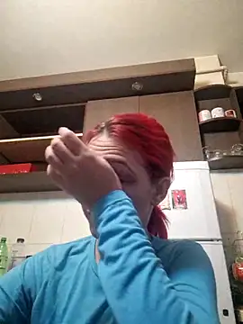 Snapshot of Evadesirex46 chatting on February 9, 8:11 am Evadesirex46 online show from February 9, 8:11 am