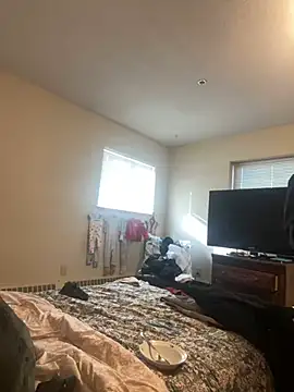 Snapshot of Lilsmokeshow017 chatting on January 13, 6:27 pm Lilsmokeshow017 online show from January 13, 6:27 pm