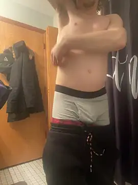 Snapshot of Lilsmokeshow017 chatting on February 3, 11:53 am Lilsmokeshow017 online show from February 3, 11:53 am