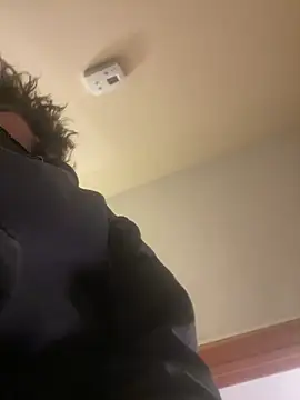 Snapshot of Lilsmokeshow017 chatting on February 6, 1:27 am Lilsmokeshow017 online show from February 6, 1:27 am