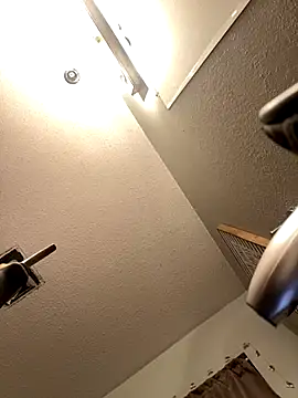 Snapshot of Lilsmokeshow017 chatting on September 13, 1:05 am Lilsmokeshow017 online show from September 13, 1:05 am