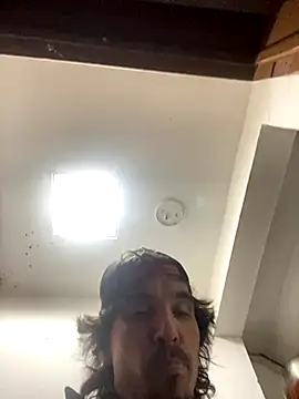 Snapshot of Lilsmokeshow017 chatting on October 4, 10:02 am Lilsmokeshow017 online show from October 4, 10:02 am