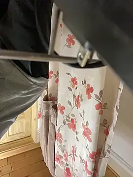 Snapshot of Lilsmokeshow017 chatting on December 1, 8:47 pm Lilsmokeshow017 online show from December 1, 8:47 pm