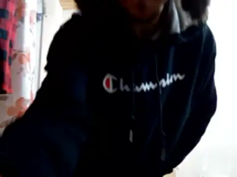 Snapshot of Lilsmokeshow017 chatting on December 14, 11:31 pm Lilsmokeshow017 online show from December 14, 11:31 pm