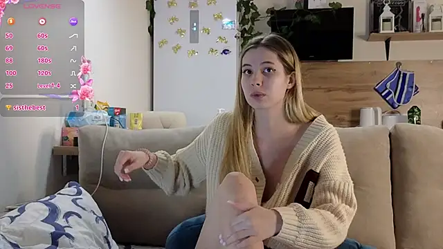 Snapshot of Girl_alone_home chatting on March 1, 3:05 pm Girl alone home online show from March 1, 3:05 pm