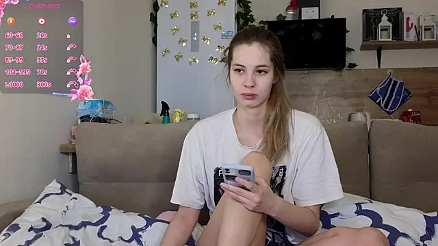 Snapshot of Girl_alone_home chatting on March 23, 2:48 am Girl alone home online show from March 23, 2:48 am