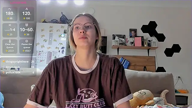 Snapshot of Girl_alone_home chatting on December 21, 5:20 pm Girl alone home online show from December 21, 5:20 pm