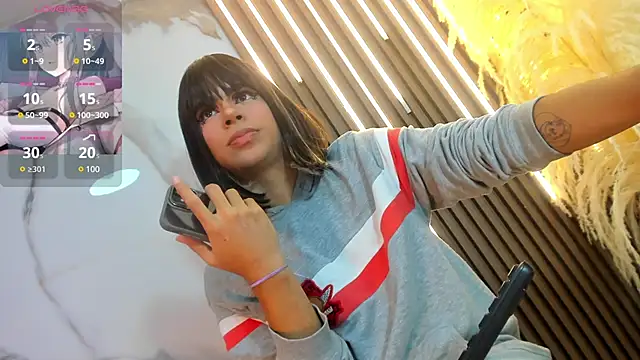 Snapshot of Tiff_Valentine chatting on March 17, 9:45 pm Tiff Valentine online show from March 17, 9:45 pm