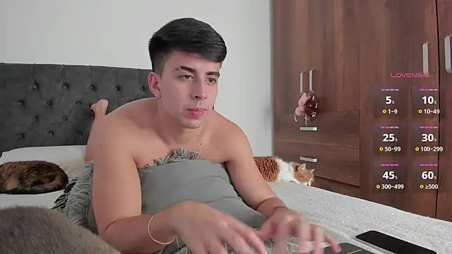 jordanmuskk online show from December 17, 10:38 pm